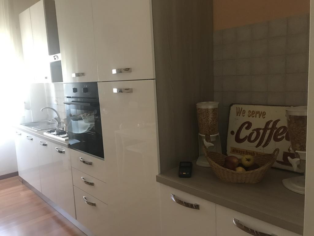 アヴェッツァーノ Casina Dei Marsi Bed & Breakfast エクステリア 写真